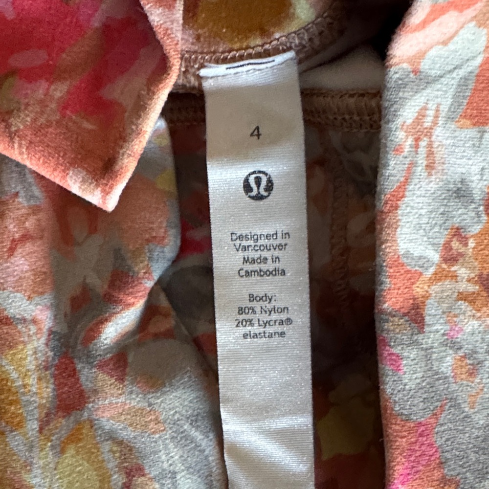 LULULEMON Align floral leggings. Size 4 - Picture 4 of 7